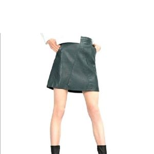 Zara Basic fax leather skirt